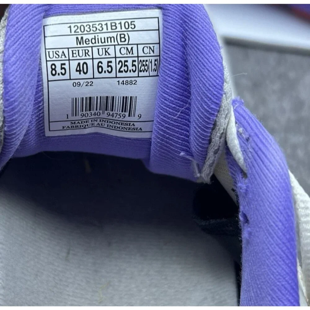 Brooks Adrenaline GTS 22 Women's Running Shoes Grey Pink Purple Size 8.5 B